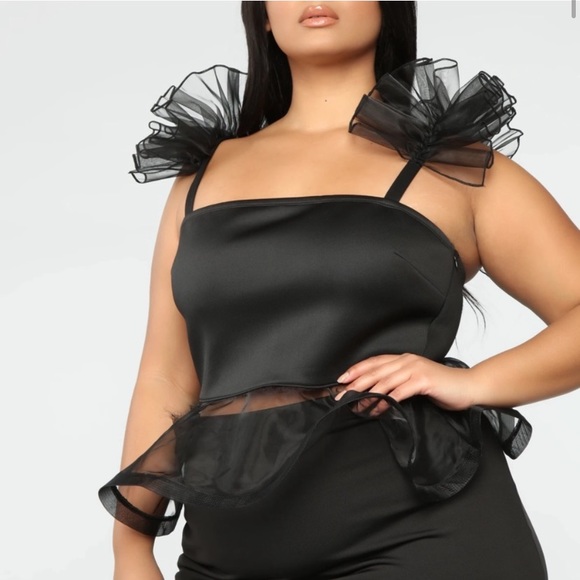 FashionNova// blouse size xs - Picture 3 of 4